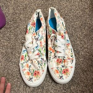 Floral Lace-Up Canvas Sneakers